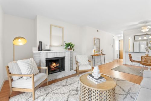 b205-8013 Xerxes Ave S, Bloomington, MN, 55431-1071 | Card Image