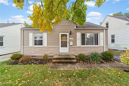 1593 Woodhurst Ave, Mayfield Heights, OH, 44124-3405 | Card Image