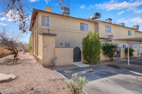 558 Kristin Lane, Henderson, NV, 89011 | Card Image
