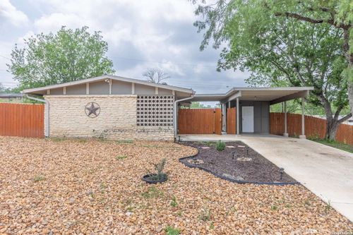 134 Lake Valley St, San Antonio, TX, 78227-4556 | Card Image
