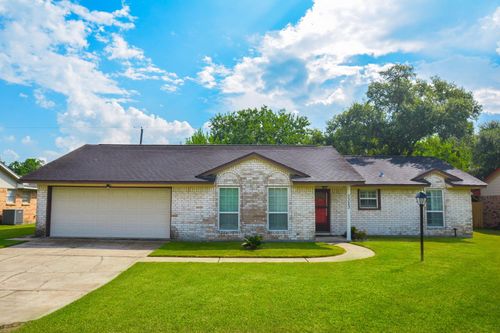 3323 Westview St, Shoreacres, TX, 77571-7381 | Card Image