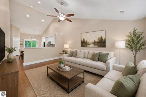 9-429 Munson Place, Traverse City, MI, 49686 | Card Image