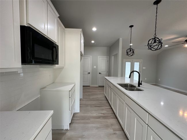 317 N Clark St, House other with 3 bedrooms, 2 bathrooms and null parking in Comanche TX | Image 9
