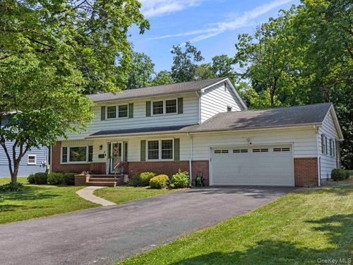 5 Santa Anna Dr, Poughkeepsie, NY, 12603-4015 | Card Image