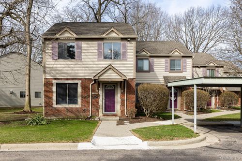 1654 River View Dr, Rochester Hills, MI, 48309-3393 | Card Image