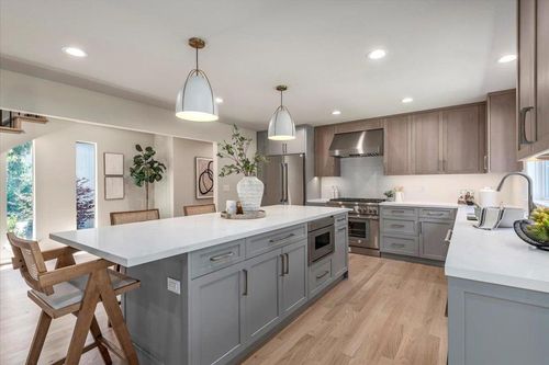 111 Vista Del Prado, Los Gatos, CA, 95030-6318 | Card Image