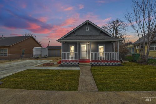 615 N 2nd St, Payette, ID, 83661-2305 | Card Image