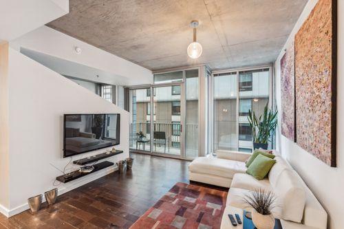 1015-301 Demonbreun St, Nashville, TN, 37201-2235 | Card Image