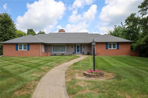 7 Stonecrest Dr, Saint Joseph, MO, 64506 | Card Image