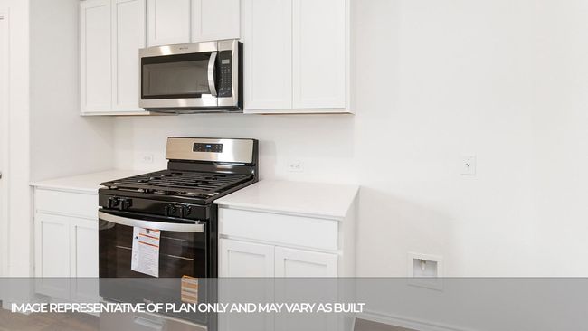 2203 Lionheart Drive, House other with 5 bedrooms, 3 bathrooms and null parking in Luling TX | Image 9