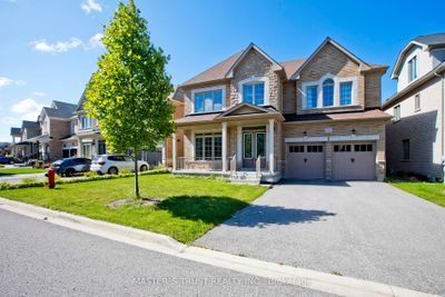 926 Ernest Cousins Cir, House other with 5 bedrooms, 5 bathrooms and 6 parking in Newmarket ON | Image 2