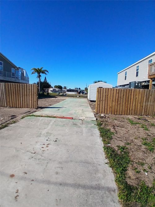 13035 Keel Ct, Hudson, FL, 34667-1762 | Card Image