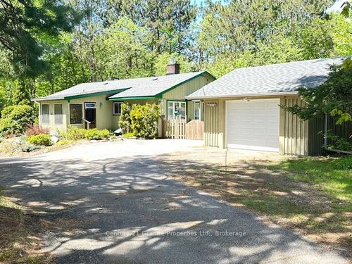45 Isabella St, Parry Sound, ON, P2A1M4 | Card Image