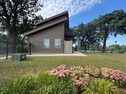 104-445 Lake Ave, Fairmont, MN, 56031-2259 | Card Image