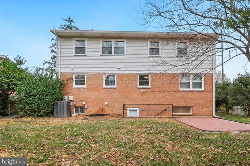 8728 Old Courthouse Rd, VIENNA, VA, 22182-2321 | Card Image