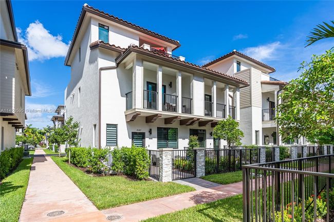 0 - 4587 Nw 83rd Pkwy, Townhouse with 3 bedrooms, 2 bathrooms and null parking in Doral FL | Image 1