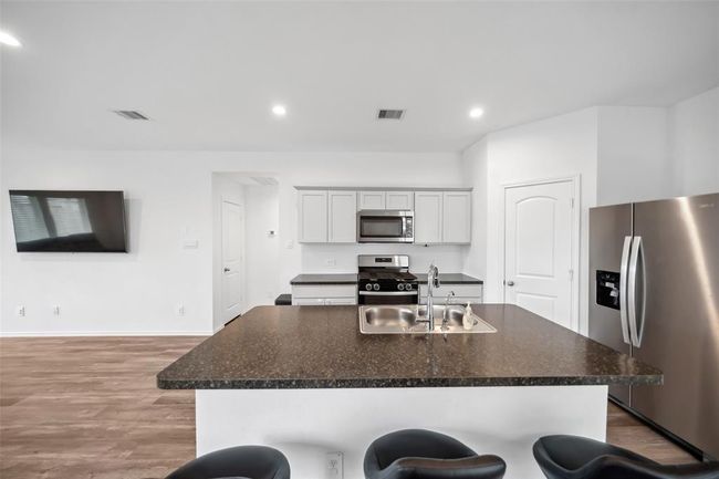 5454 Desert Glen Dr, House other with 3 bedrooms, 2 bathrooms and 2 parking in Spring TX | Image 7