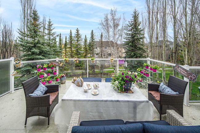 24 Discovery Ridge Rise Sw, Home with 4 bedrooms, 5 bathrooms and 4 parking in Calgary AB | Image 43