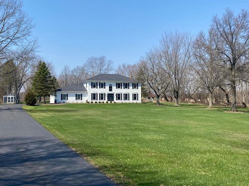12 Crestview Ln, Lake Barrington, IL, 60010-1961 | Card Image