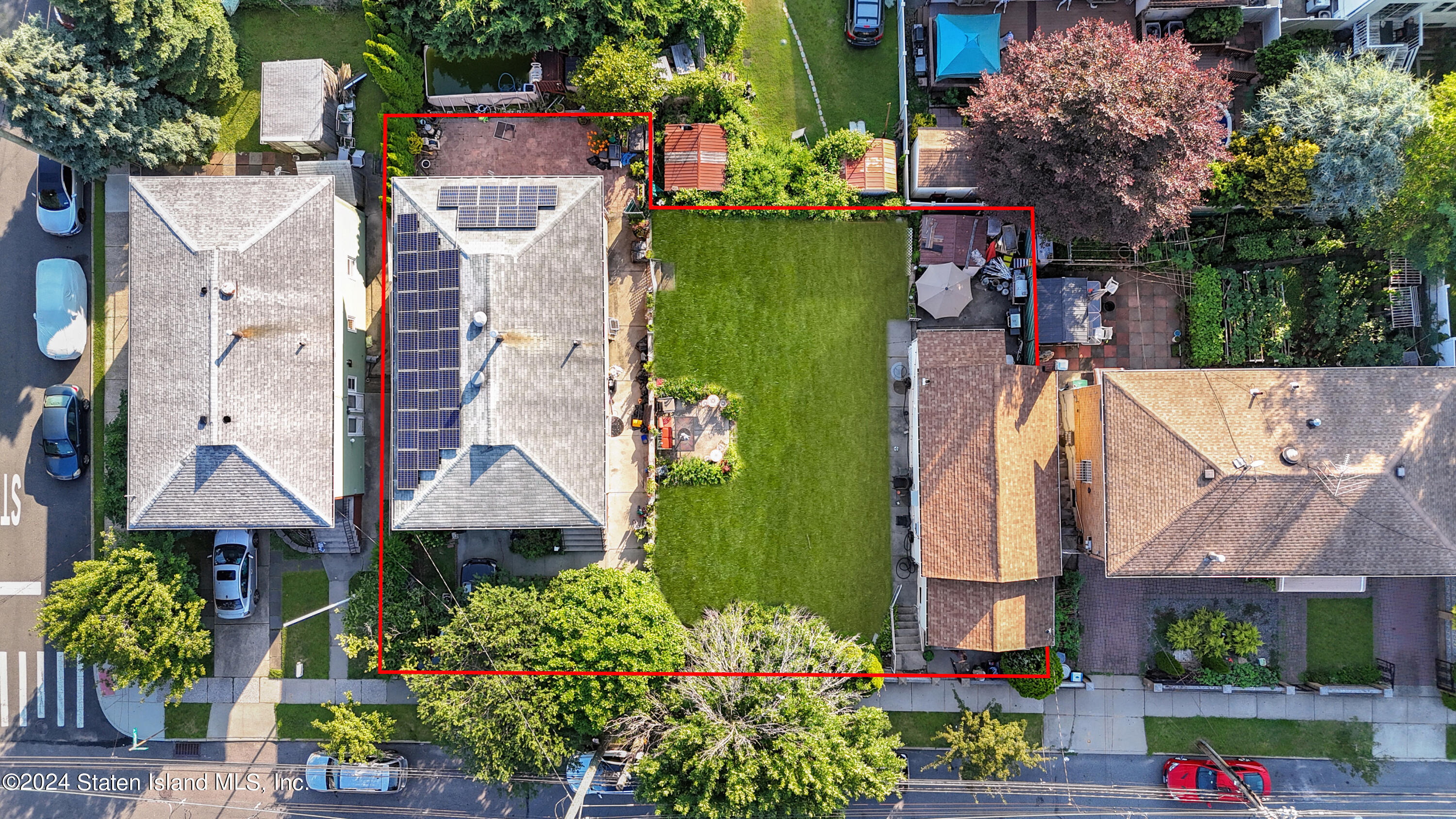 Sand Ln, Staten Island, NY 10305