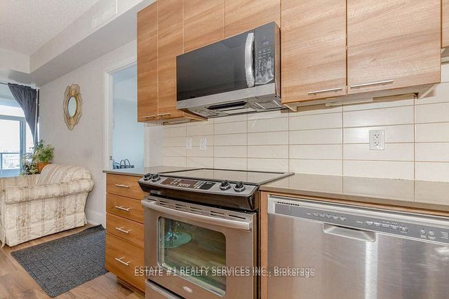 807 - 15 Viking Lane, Condo with 3 bedrooms, 2 bathrooms and null parking in Etobicoke ON | Image 11
