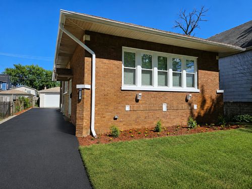 8819 S Carpenter St, Chicago, IL, 60620-3444 | Card Image