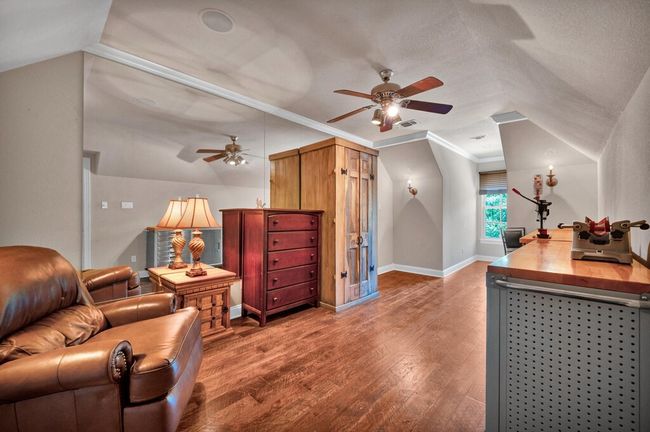 565 Lost Hunters Cyn, House other with 5 bedrooms, 5 bathrooms and 3 parking in China Spring TX | Image 45