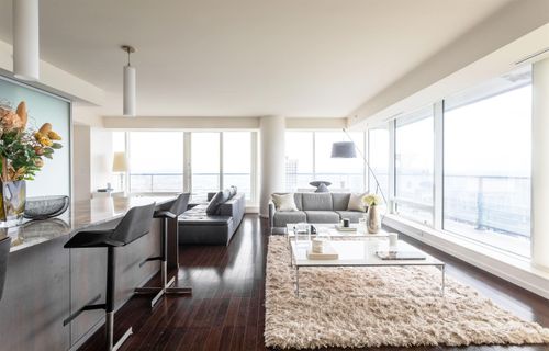 {{alt}} | Card Image