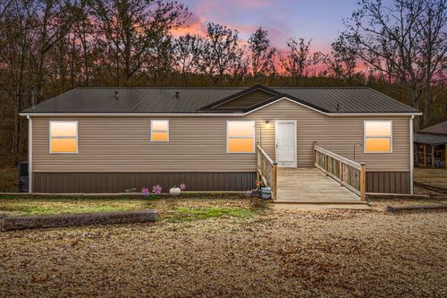 197 Old Homestead Rd, Big Sandy, TN, 38221-4217 | Card Image
