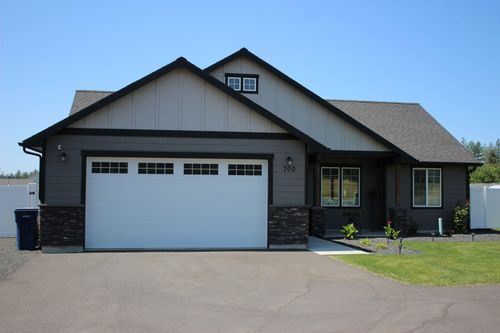 700 S Colville Rd, Deer Park, WA, 99006-5232 | Card Image