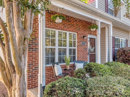 665 Rock Lake Gln, Fort Mill, SC, 29715-6454 | Card Image
