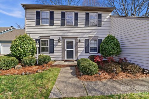 805 Farm Tree Ln, Charlotte, NC, 28209-1257 | Card Image