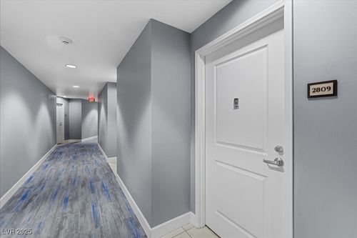 2809-200 W Sahara Ave, Las Vegas, NV, 89102-5002 | Card Image