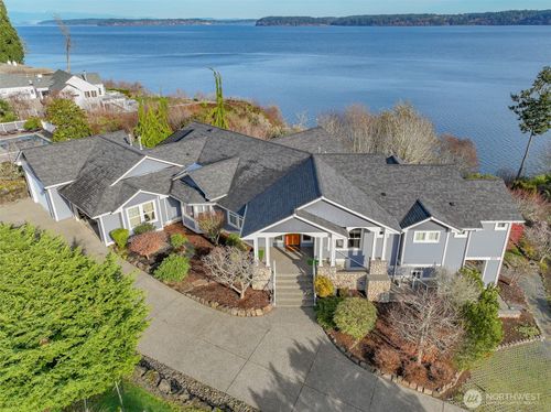 9142 52nd Ln Ne, Olympia, WA, 98516-9242 | Card Image