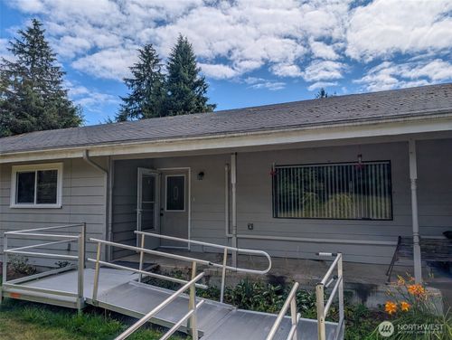 10270 State St, Raymond, WA, 98577 | Card Image