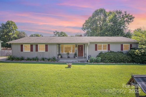 5345 Dentons Chapel Rd, Morganton, NC, 28655-8815 | Card Image