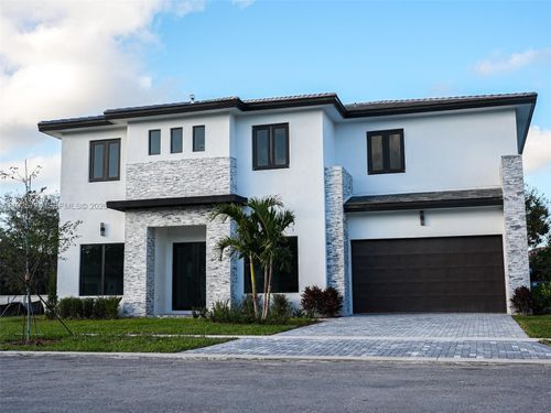 13083 Davie Oaks Dr, Davie, FL, 33325 | Card Image