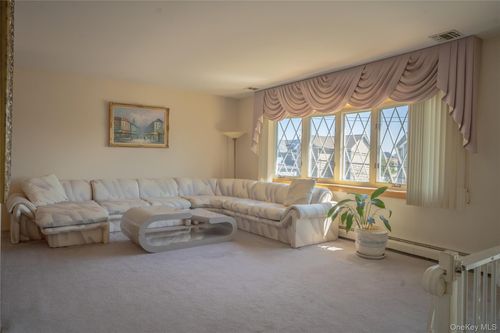 1109 Jefferson Pl, Baldwin, NY, 11510-4713 | Card Image