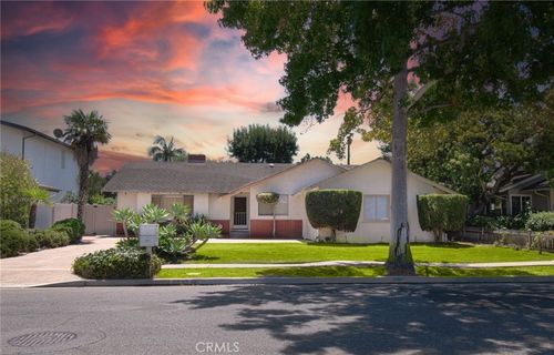 2032 Aliso Ave, Costa Mesa, CA, 92627-2109 | Card Image