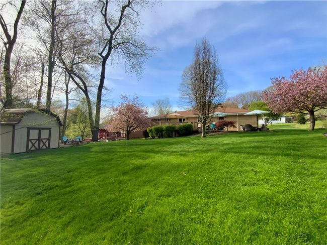 209 Larue Dr, House other with 3 bedrooms, 2 bathrooms and 2 parking in Coraopolis PA | Image 30