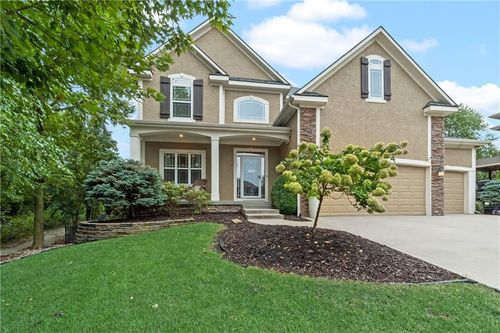 16311 W 163rd Ct, Olathe, KS, 66062-3530 | Card Image
