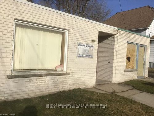 4541 Crysler Ave, Niagara Falls, ON, L2E3V5 | Card Image