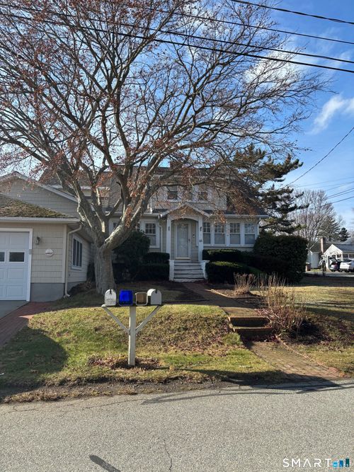 41 Sunrise Ave, Niantic, CT, 06357-3828 | Card Image