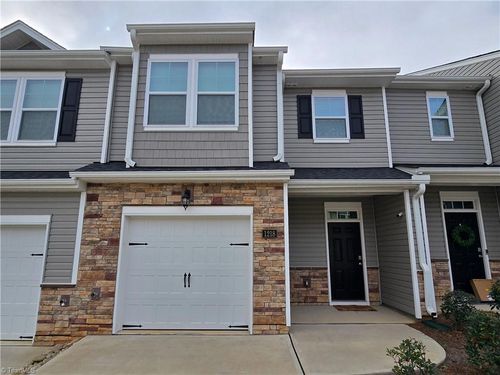 1218 Evelynnview Ln, Kernersville, NC, 27284-6737 | Card Image