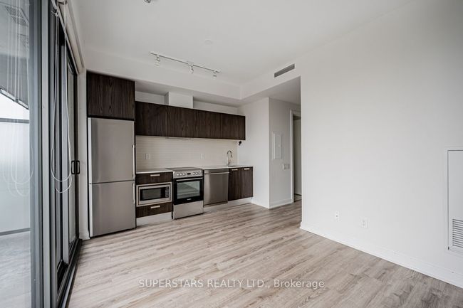 2413 - 50 Charles St E, Condo with 0 bedrooms, 1 bathrooms and null parking in Toronto ON | Image 15