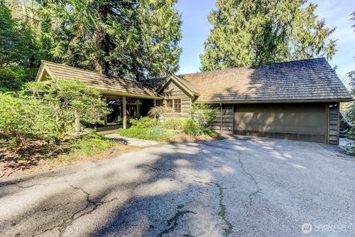 7802 Ne 170th St, Kenmore, WA, 98028-3926 | Card Image