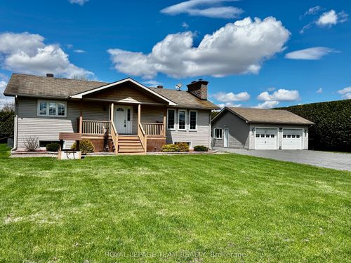 955 Lacroix Rd, Hammond, ON, K0A2A0 | Card Image