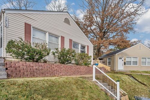 1201 San Jacinto Ct, Saint Louis, MO, 63139-3702 | Card Image