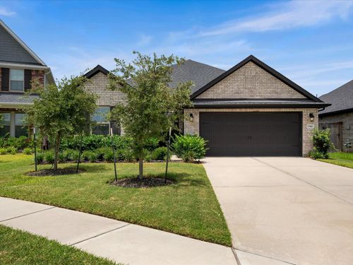 15881 Hayes Market Loop, Conroe, TX, 77302-2329 | Card Image
