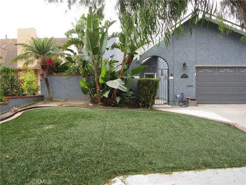 6598 Reefton Ave, Cypress, CA, 90630-5733 | Card Image